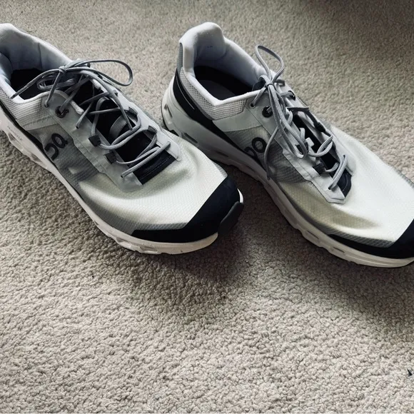 OnCloud Running Sneakers