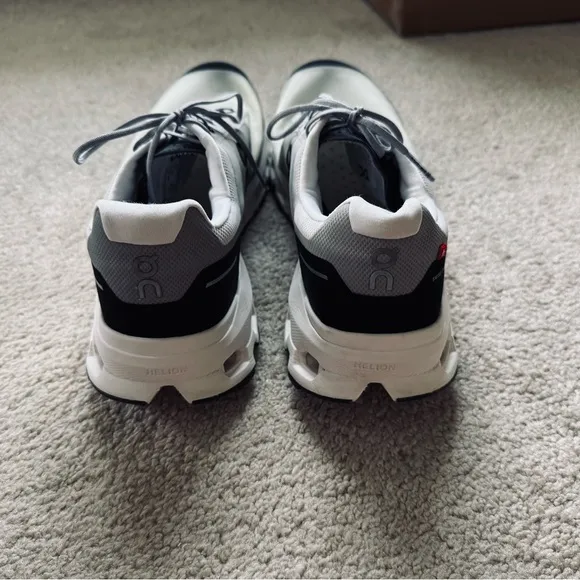 OnCloud Running Sneakers