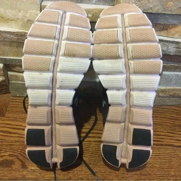 ON Running Cloud Trainer Sneakers