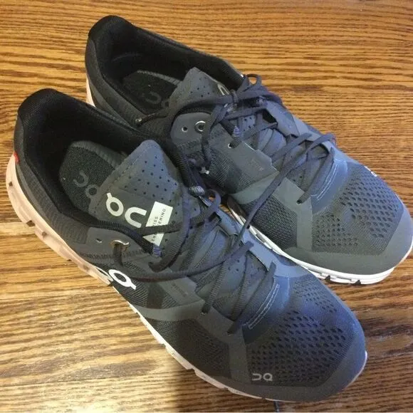 ON Running Cloud Trainer Sneakers