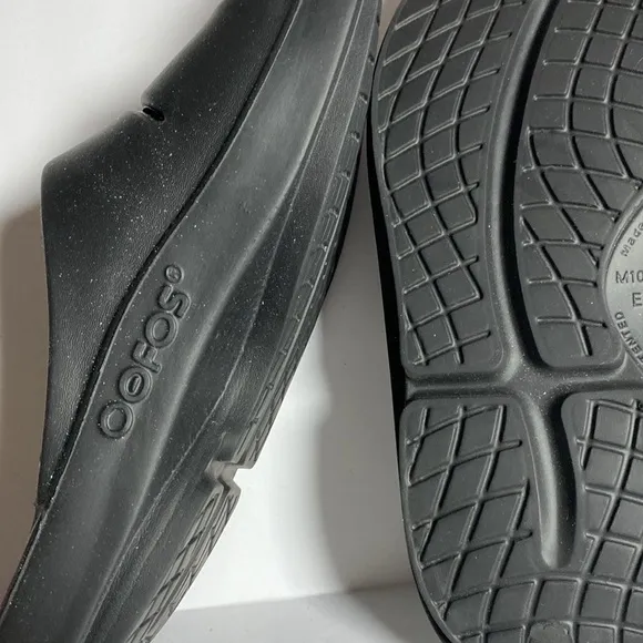 OOFOS OOahh Black Comfort Recovery Sport Slide Sandals