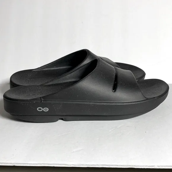 OOFOS OOahh Black Comfort Recovery Sport Slide Sandals