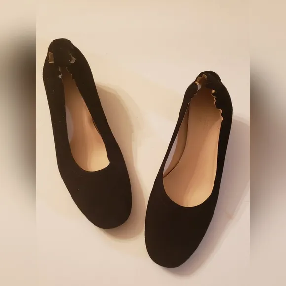 Original Everlane slip on shoes