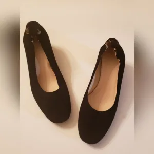 Original Everlane slip on shoes