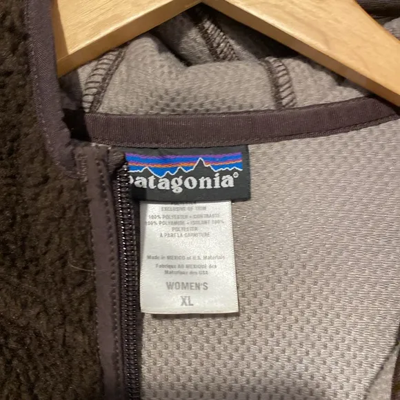 Patagonia full zip hooded jacket brown womens size XL
