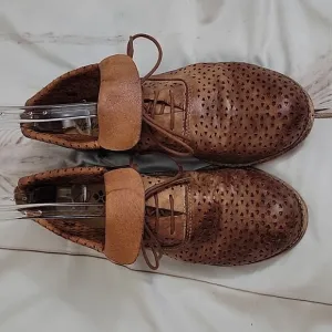 Patricia Nash Sabrina Perforated Leather Bootie Shoes Brown size 8.5 Women's