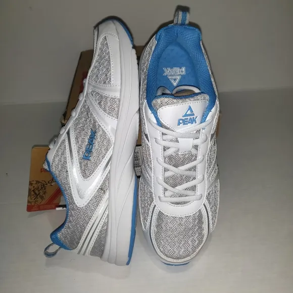 PEAK SPORT  RUNNING SHOES STYLE E12357H size 10
