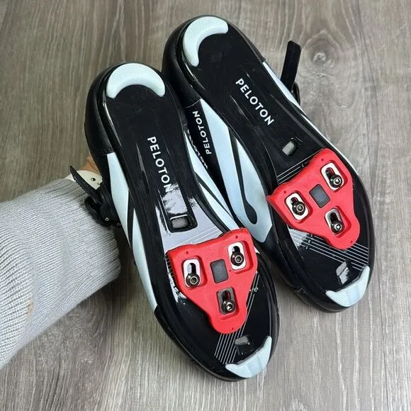 Peloton, stationary bike clip on shoes with clips