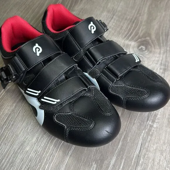 Peloton, stationary bike clip on shoes with clips