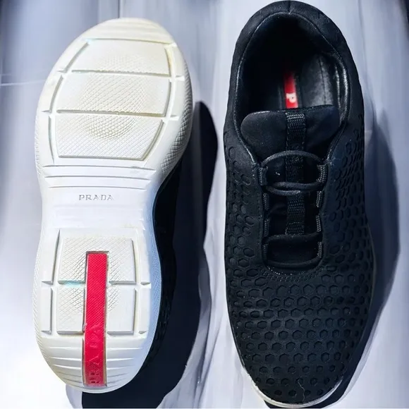 PRADA-AUTHENTIC-RARE WOMANS CALZATURE SPORT SNEAKERS. Black-Sz EU 35-US 5