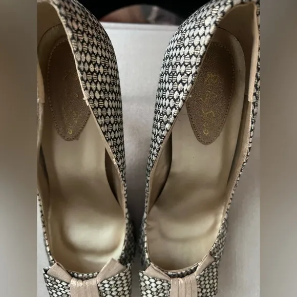 Pre-Owned Ruby Shoo Jenna Women's Heels Metallic Black Silver Gold Bow Size 9