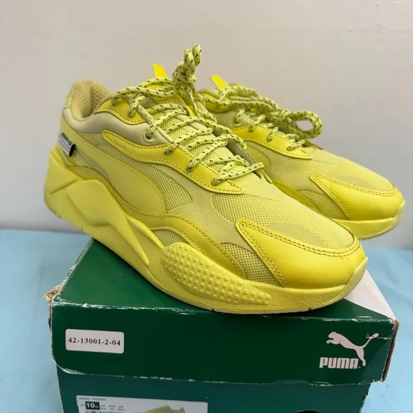 PUMA size 10.5  AMG PETRONAS Motorsport  RUNNING SISTEM