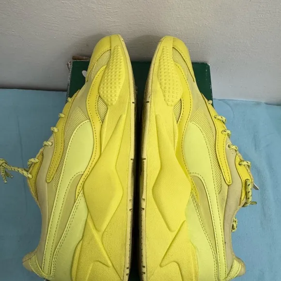 PUMA size 10.5  AMG PETRONAS Motorsport  RUNNING SISTEM