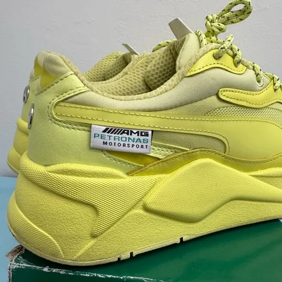 PUMA size 10.5  AMG PETRONAS Motorsport  RUNNING SISTEM