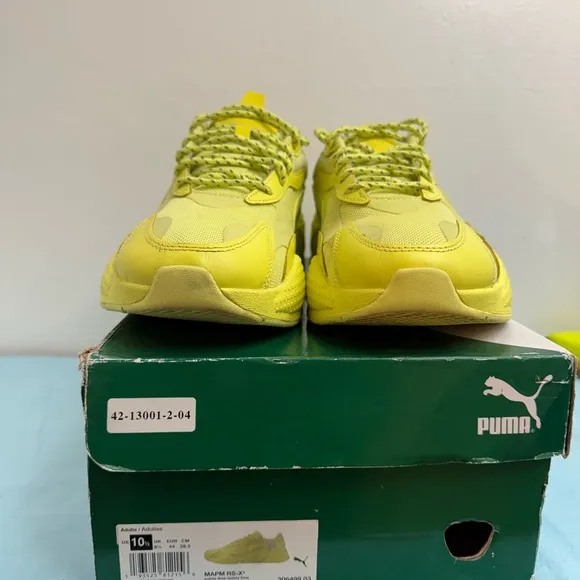 PUMA size 10.5  AMG PETRONAS Motorsport  RUNNING SISTEM