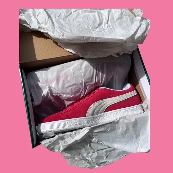 Puma Suede Classic High Risk Red &amp; White 352633 tt Men’s Athletic Size 10.