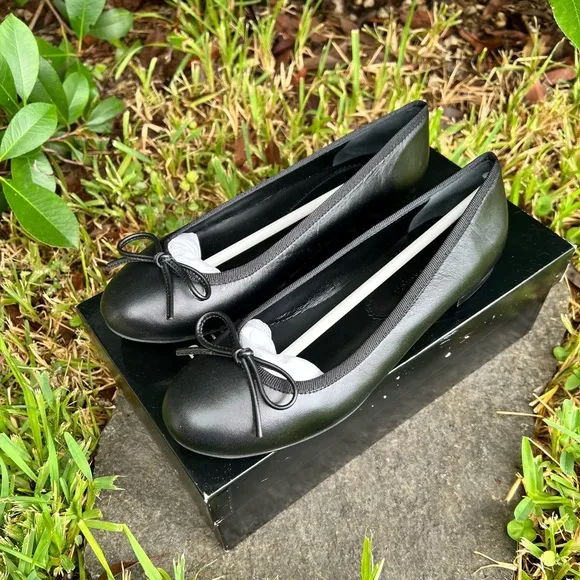 Purificacion Garcia Women’s Ballet Shoes Size 7.5 Black Slip On Flats Leather