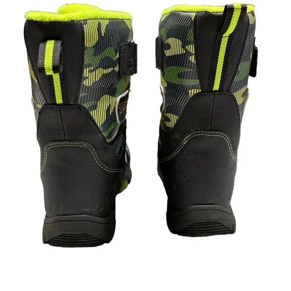 Quest Boys’ Menace Green and Black Boots