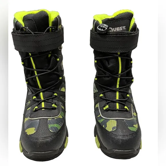 Quest Boys’ Menace Green and Black Boots