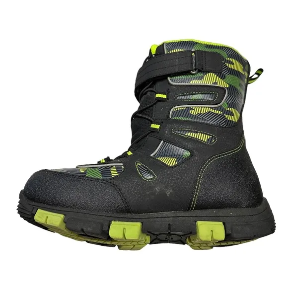 Quest Boys’ Menace Green and Black Boots