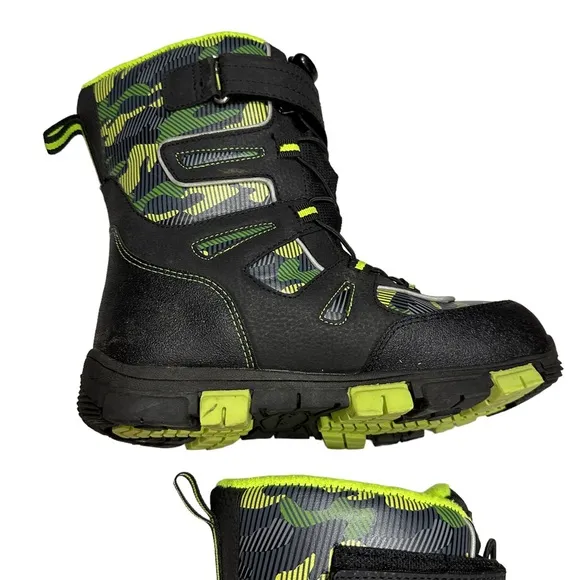 Quest Boys’ Menace Green and Black Boots