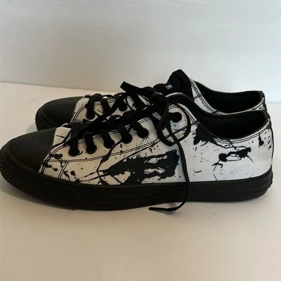 RAAD SHOP BLACK SPLAT TRAINNING MEN’S 8.5 Women’s 10