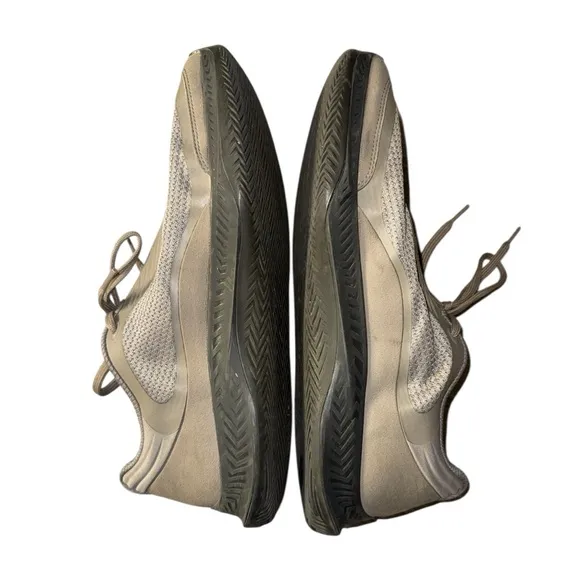 R.A.D. ONE V2 Men’s Sand Storm Shoes in EUC, SIZE 13