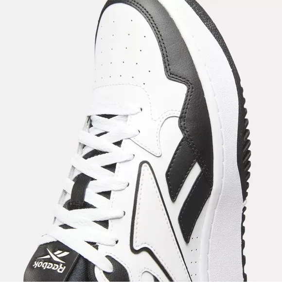 Reebok ATR Chill Men's Shoes/Sneakers | Color: Black/White | NEW/NIB!! 👟