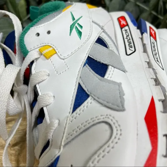 Reebok - Classic Leather Running Sneakers 4Y