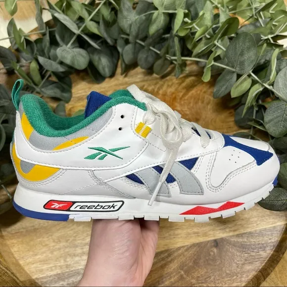 Reebok - Classic Leather Running Sneakers 4Y