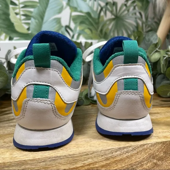 Reebok - Classic Leather Running Sneakers 4Y
