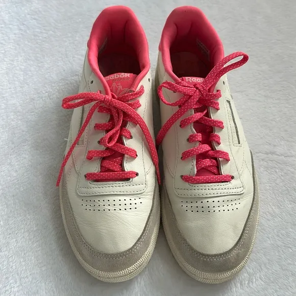 Reebok Club C 85 Women’s Low Top Retro Sporty Casual White Pink Sneakers 10