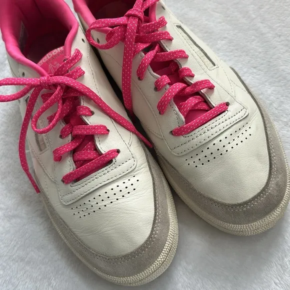 Reebok Club C 85 Women’s Low Top Retro Sporty Casual White Pink Sneakers 10
