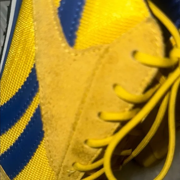 Reebok Women’s Yellow and Blue Sneakers Size 8