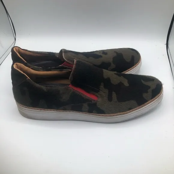 Robert Graham men’s calf hair slip on sneakers, army fatigue, pattern, size 13D