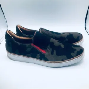 Robert Graham men’s calf hair slip on sneakers, army fatigue, pattern, size 13D