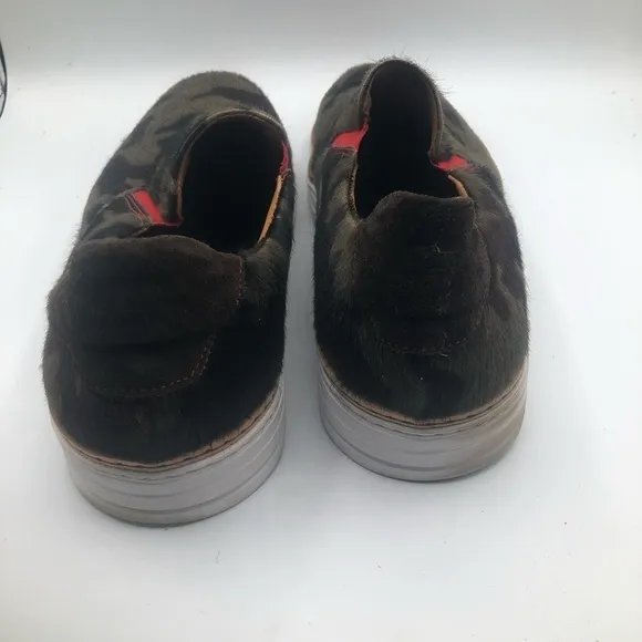 Robert Graham men’s calf hair slip on sneakers, army fatigue, pattern, size 13D
