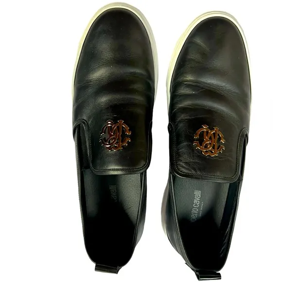 Roberto Cavalli Black Leather  slip on shoes in excellent condition.Size EU 44.