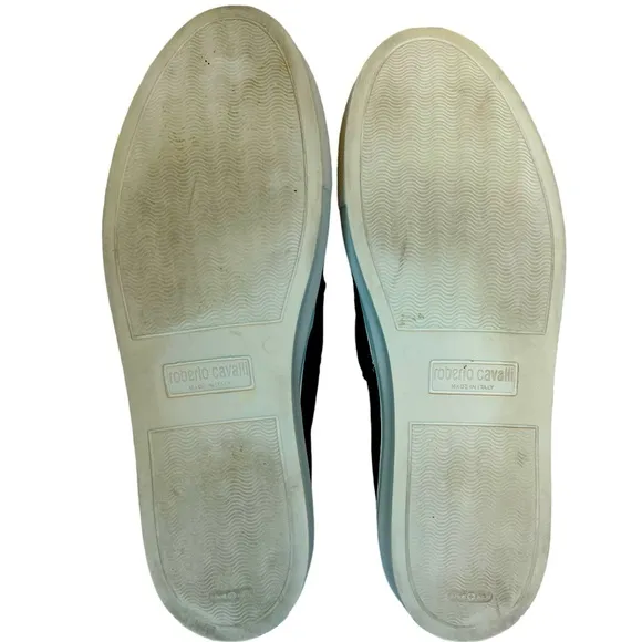 Roberto Cavalli Black Leather  slip on shoes in excellent condition.Size EU 44.