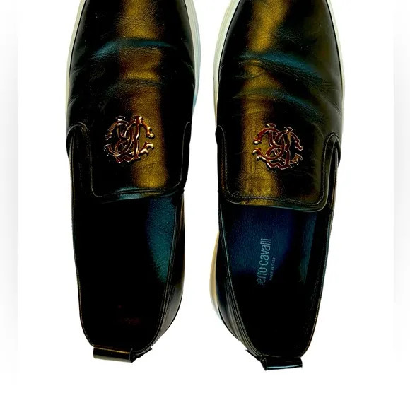 Roberto Cavalli Black Leather  slip on shoes in excellent condition.Size EU 44.