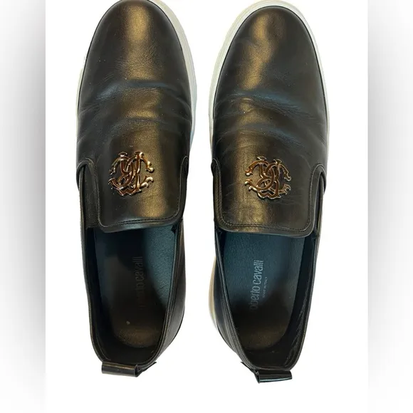 Roberto Cavalli Black Leather  slip on shoes in excellent condition.Size EU 44.
