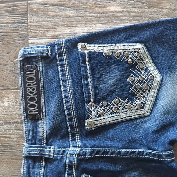 ROCK &amp; ROLL Cowgirl &quot;Rival Low Rise&quot; Bootcut blingy rodeo jeans sz 24x32L euc