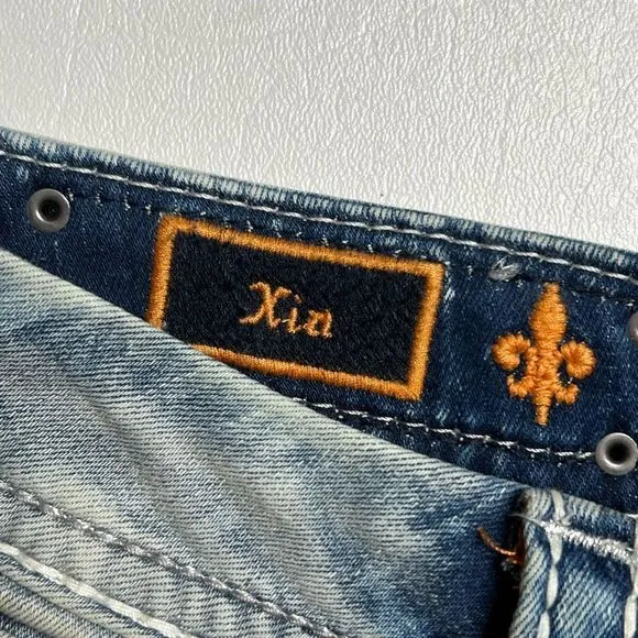 Rock Revival | Factory Distressed Blingy Xia Capri