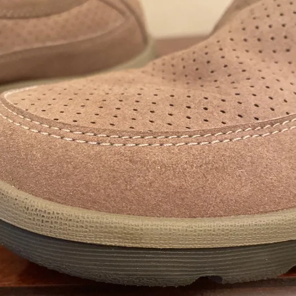 Rockport XCS Tan Suede Trutech Memory Foam Slip On Shoes Size 8.5