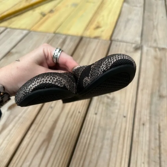 Rothys Golden Shimmer The Flat Round Toe Shoes Size 7.5