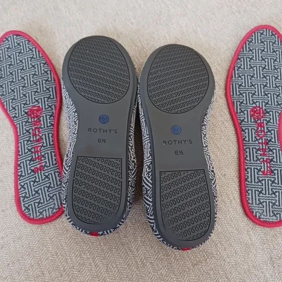 Rothy's gray and charcoal grid flat shoes