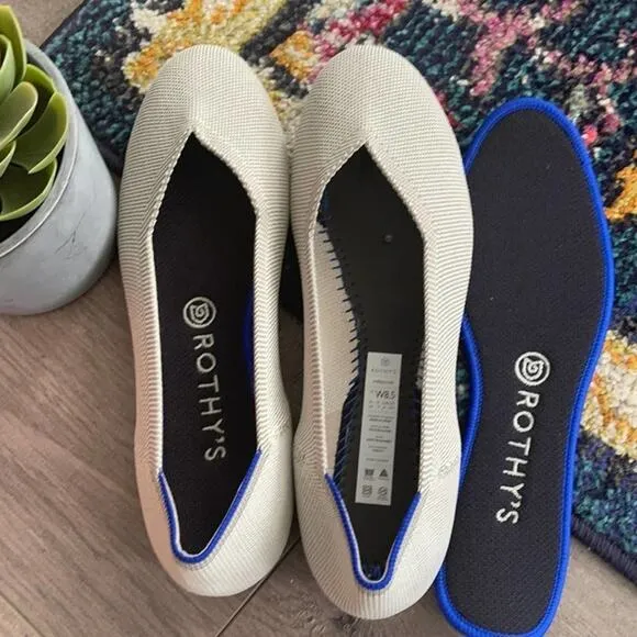 Rothy’s round toe size 7.5 light gray woman’s flat shoes