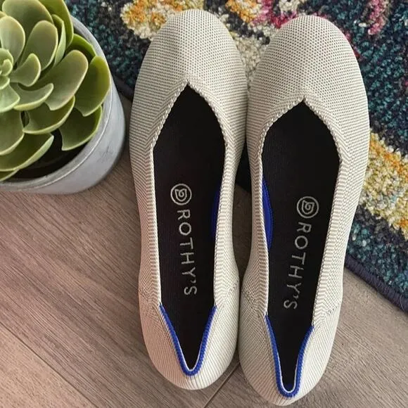 Rothy’s round toe size 7.5 light gray woman’s flat shoes
