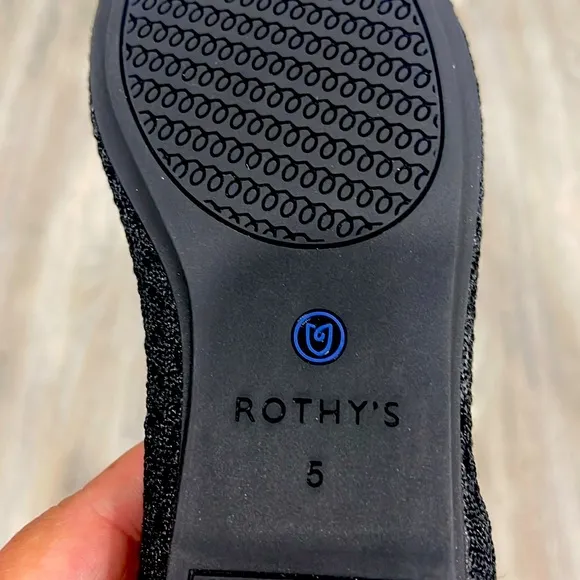Rothys size 8.5 honeycomb black round toe flat woman’s shoes