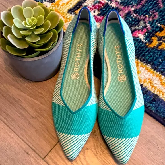 Rothys the point size 12 sherbet green woman’s flat shoes